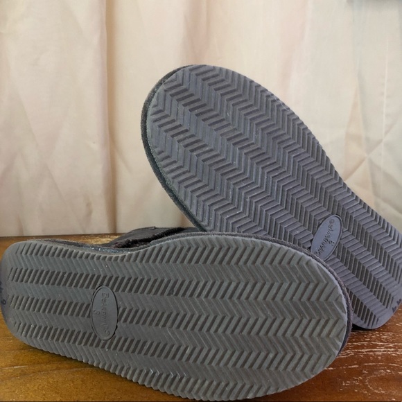 BearPaw Dark Grey Low Cut Boots - Picture 5 of 7